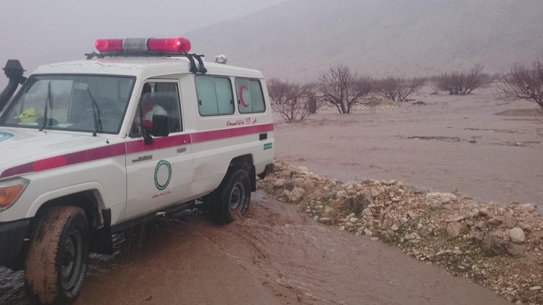 امدادرسانی هلال احمر فارس به هموطنان محصور در سیل